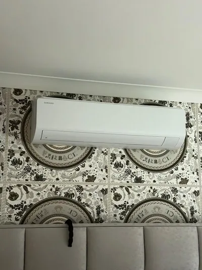 2.5 kW air conditioning unit installed in a luxury bedroom